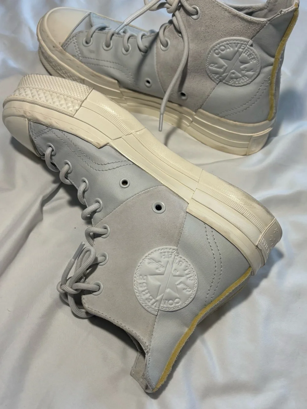 Converse Chuck Taylor High Top Platform Sneakers Women’s 8.5 / Men’s 6.5